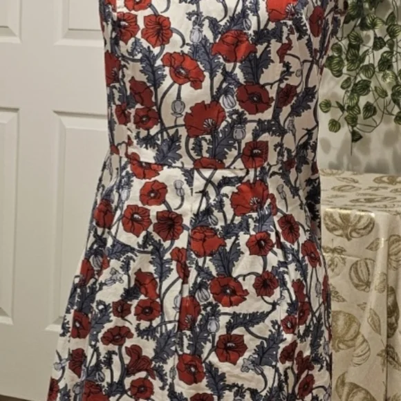 Brooks Brothers  Red Fleece Red and Blue Floral Midi Dress Sz 4 - Picture 3 of 7